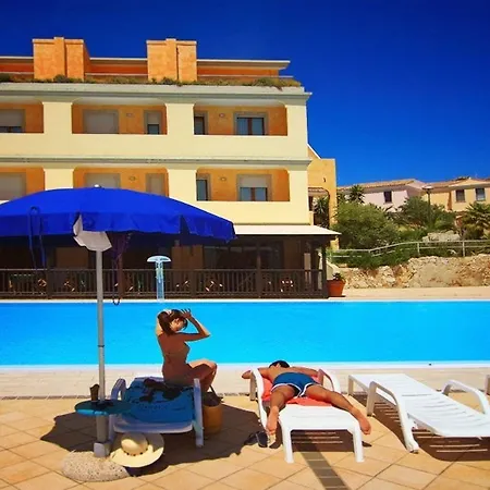 Hotell Borgo Saraceno Hotel-residence 4*