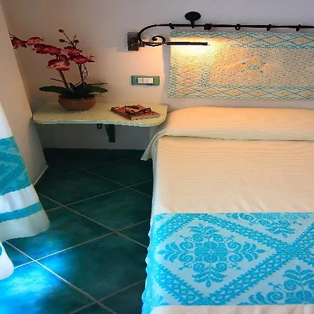 Borgo Saraceno Hotel-residence מלון