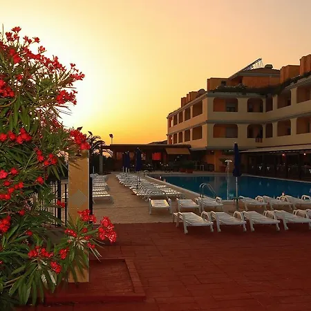Borgo Saraceno Hotel-residence 4* סנטה טרזה גאיורה
