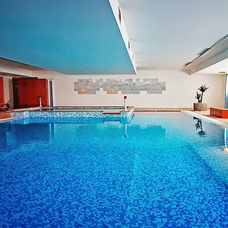 Borgo Saraceno Hotel-residence סנטה טרזה גאיורה