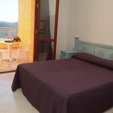 Borgo Saraceno Hotel-residence מלון 4*