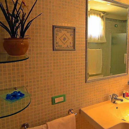 Borgo Saraceno Hotel-residence מלון