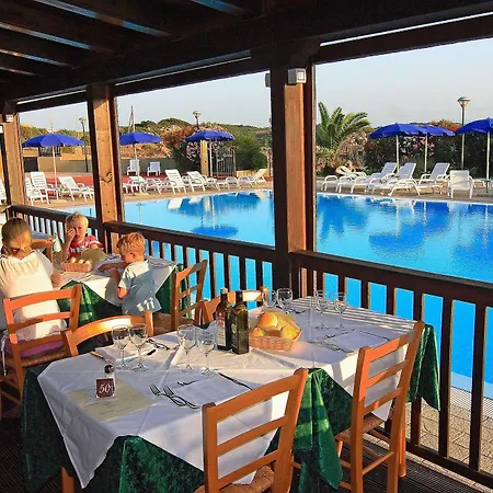 호텔 Borgo Saraceno Hotel-residence 4*