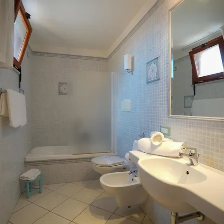 호텔 Borgo Saraceno Hotel-residence 4*
